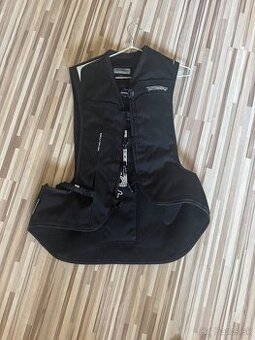 Airbag vesta na motocykel