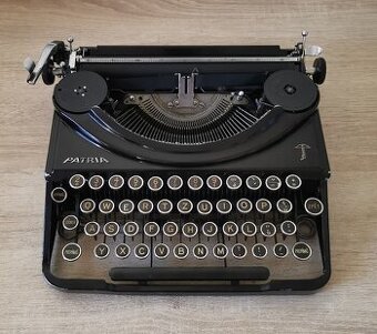 Starožitný švajčiarsky písací stroj PATRIA z roku 1938