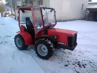 Malotraktor Antonio Carraro - otočne pracovisko