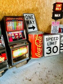 Hraci automat “slot machine” Bally USA