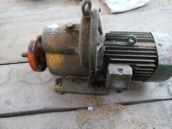 Predam elektromotor s prevodovkou - 1