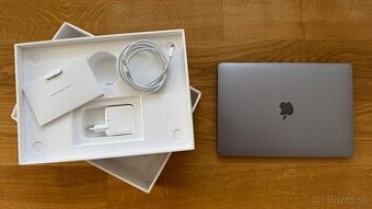 Predám MacBook Air 13" Apple M1 16GB 256GB Space Grey SK