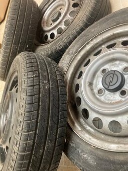 Predam 4kusy 155/65 R14 75T