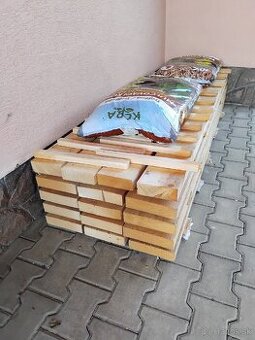 Dobre vysušené smrekové fošne.