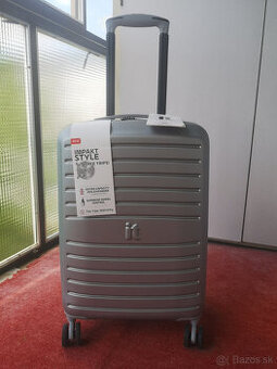 IT Luggage cestovný kufor 52L