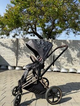 Cybex Simply 3.0