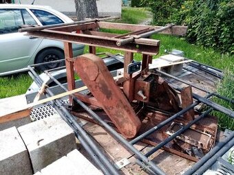 Železná konštrukcia na cirkular