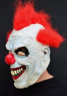 Nová maska Clown Killer s červenými vlasmi