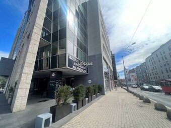 | obchodné priestory v centre, veľké výklady, parking, BA I