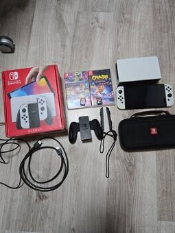 Predám Nintendo Switch Oled