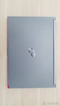 Notebook FUJITSU / i7 / 8GB / 256GB / 15.6"