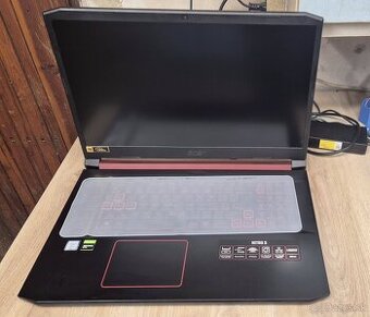 Acer nitro 5 17 palcovy
