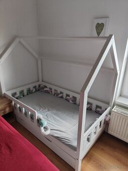 Detská montessori domčeková posteľ