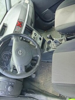 Predám Opel Meriva 1,6 16 ventil