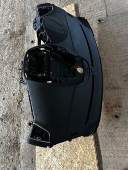 Ford C-max palubná doska
