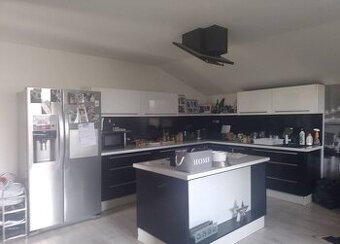 Na predaj rodinný dom (dvojdom) pri Bratislave, obec Tomášov