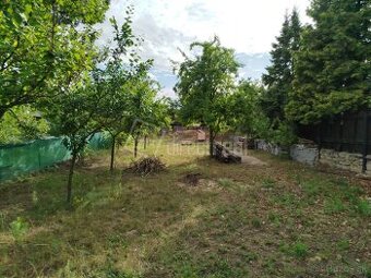 ZNÍŽENÁ CENA Predáme záhradku za mestom Holíč