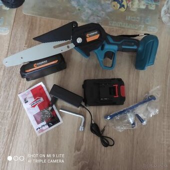 Predám  AKU elektrickú reťazovú pílu 15 cm