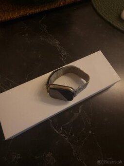 Apple Watch Series 9 GPS + Cellular 45 mm titanium gold