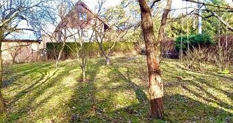 Murovaná chata s peknou záhradou - Košice - Čermeľ