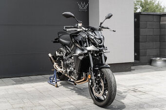 Yamaha MT-09 + Výfuk Akrapovič so zvodami - 1