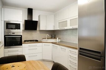 Prenajom 2i byt v centre