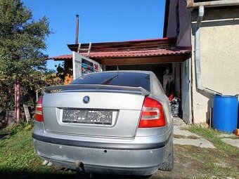 Škoda octavia 2 kufrové dvere,5dvere