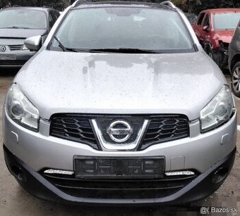 Nissan Qashqai 2.0 2013 predám NÁRAZNÍK, SVETLO XENON, BLATN