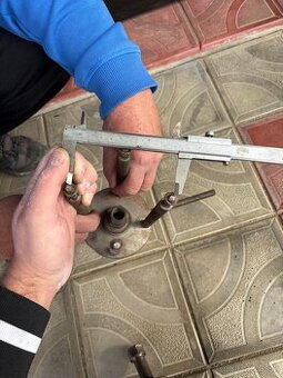 Stahovak lozisiek poloosy škoda 120