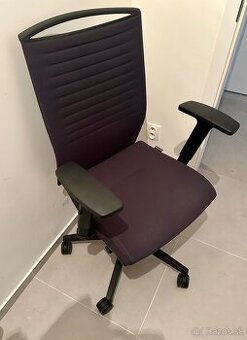 Kancelárska stolička