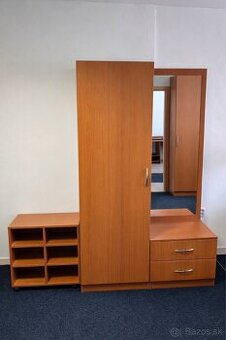 Šatníková skriňa + komoda so zrkadlom + policový diel