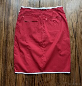 Letná červená sukňa