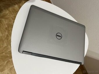 Predám notebook DELL E7240 na náhradné diely alebo na opravu