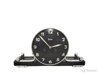 funkcionalistické hodiny Junghans