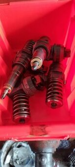 Vstrekovače  038 130 073AG