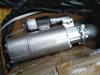 Štartér buldozér T-130/T-170