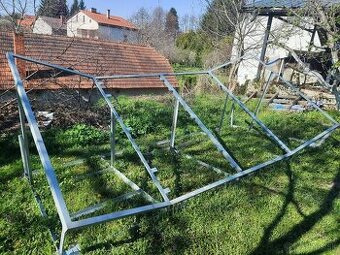Stojan na solárne panely