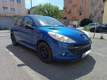 Predám Peugeot 206+, 1.4 benzín, 55 kw/75 PS