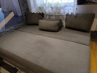 Gauč
