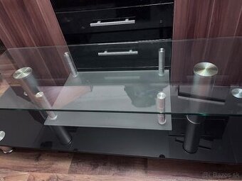 Stojan pod TV