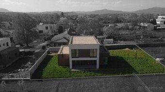 BEDES | novostavba 182m2, pozemok 659m2, 3x terasa, garáž