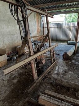 Hydraulicky lis
