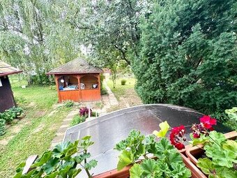 Na predaj – zrekonštruovaný viničný dom so záhradou, Stražný
