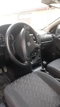 Opel Astra 1.4 benzín 66kw