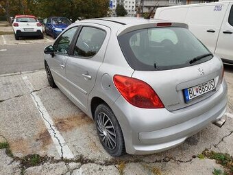 Peugeot 207 1,4 E