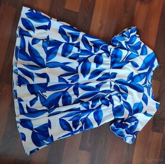 Letné šaty modré listy