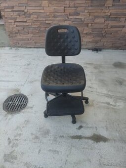 Dielenské pracovné stoličky