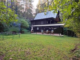 Predáme 5,5 izb. chatu so saunou pri lese nad PN