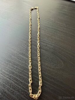 Zlatá retiazka Pilka