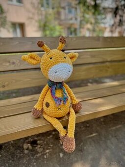 Plyšová háčkovaná žirafa – ručne robená, 55 cm